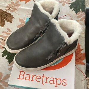 BareTraps Boots Size 4 Juniors